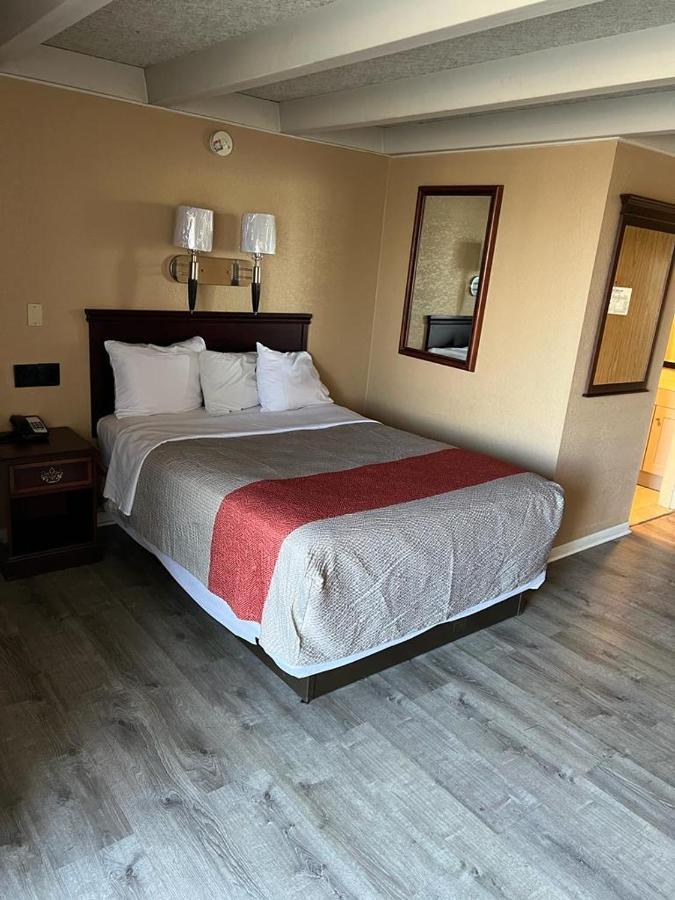 Hotel Weston Rfd ロックフォード エクステリア 写真